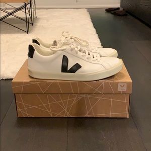Veja Esplar Low shoes SZ 8M EUR41